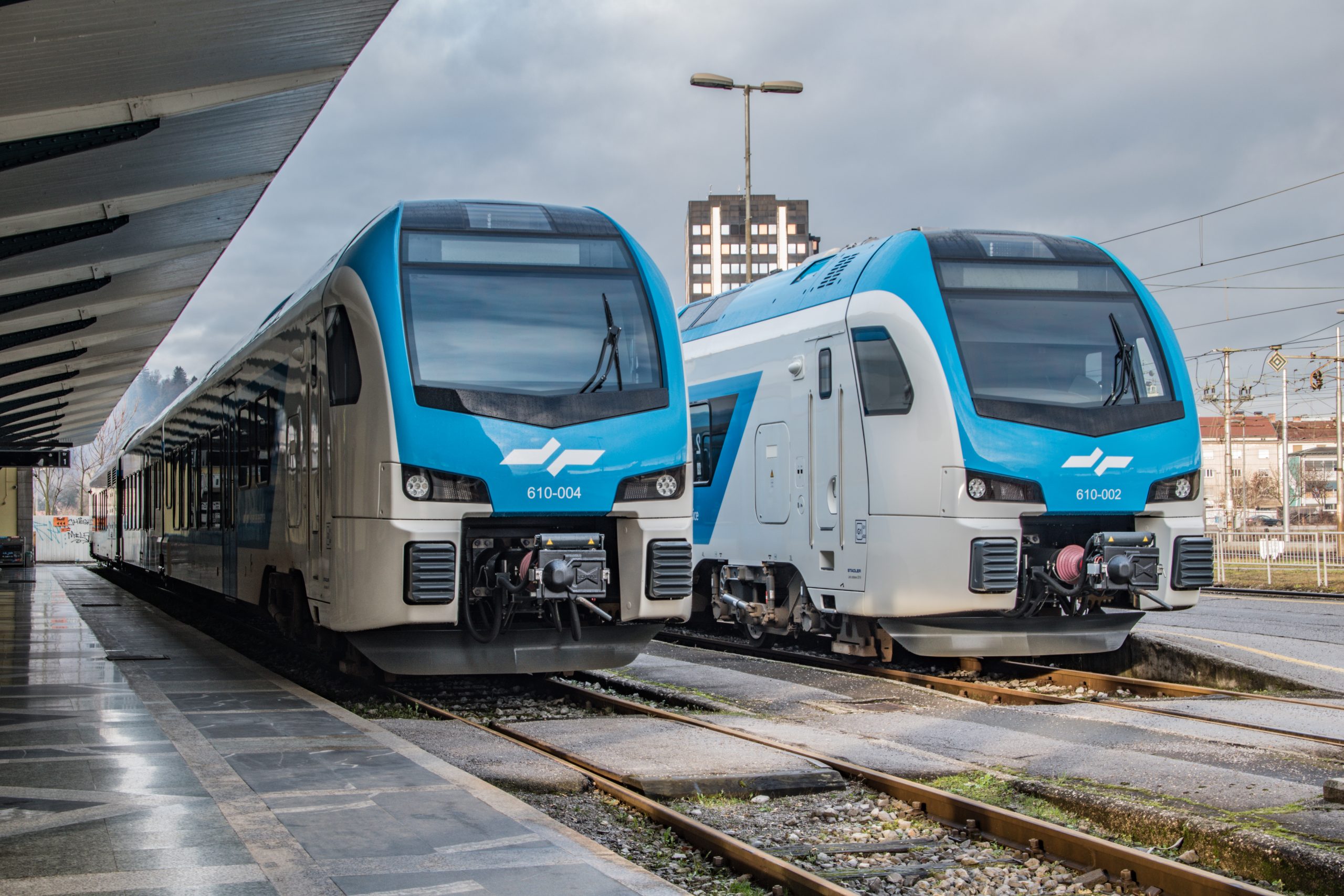 Two SŽ 610-0xx units in Ljubljana, 24.01.2021